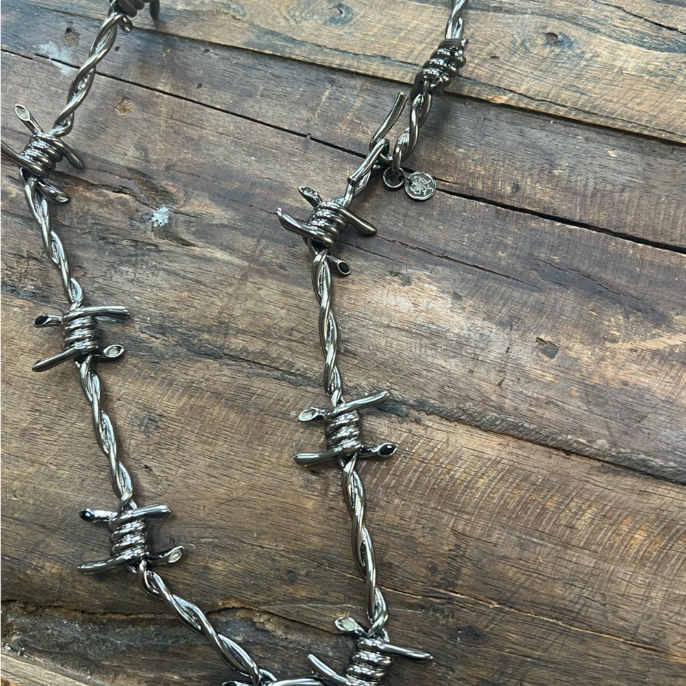 NWT and Box Agent Provocateur Thorn / Barbed Wire Necklace - Picture 2 of 7